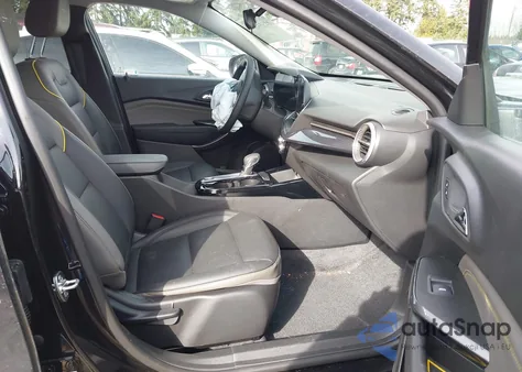 2025 Chevrolet Trax Fwd Activ z USA, uszkodzony, nr VIN KL77LKEP9SC314347